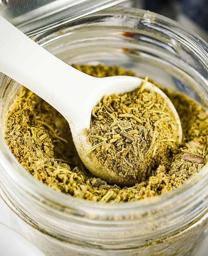 Easy Homemade Poultry Seasoning