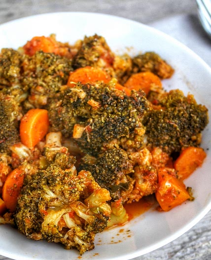 Greek Braised Broccoli with Garlic and Tomato