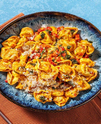 Tuscan-Inspired Tortellini with Roasted Red Peppers