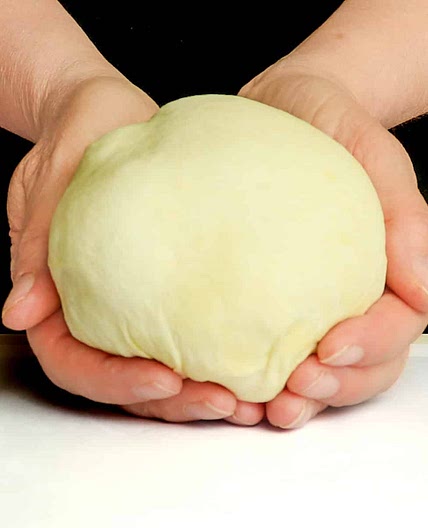 Easy Vegan Pizza Dough Recipe + Topping Ideas