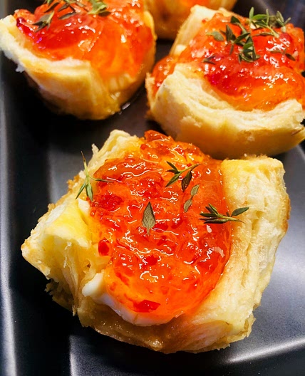 Pepper Jelly and Cream Cheese Bites