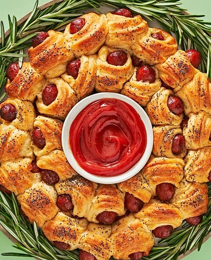Pigs In A Blanket Wreath
