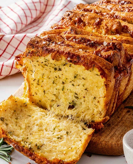 Katarina Cermelj’s Gluten-Free Cheesy Garlic Pull-Apart Bread