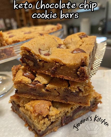 Keto Chocolate Chip Cookie Bars