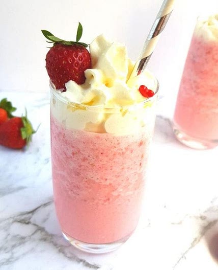 Keto Strawberry Cheesecake Smoothie Recipe