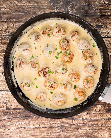 Chicken Meatballs Alfredo