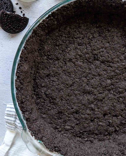 Easy Gluten-Free Oreo Crust (Slices Perfectly!)