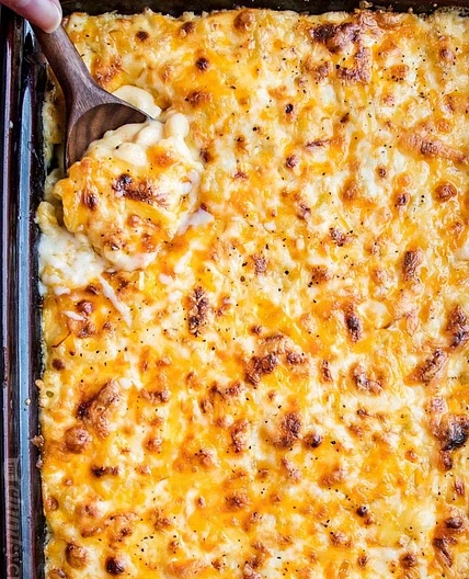 Creamy Homemade Baked Mac and Cheese