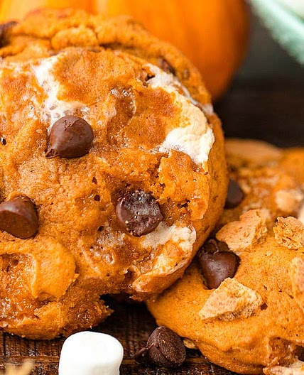 Pumpkin S'mores Cookies