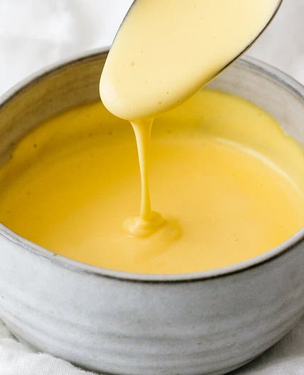 Hollandaise Sauce (Easy & No-Fail)