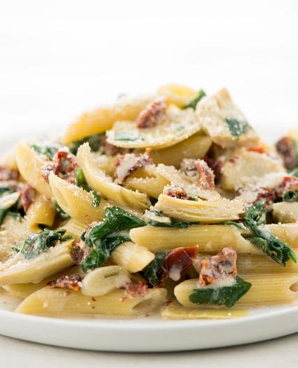 Creamy Spinach & Artichoke Penne Pasta with sun-dried tomatoes