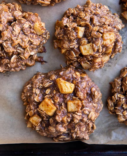 Healthy Apple Oatmeal Cookies