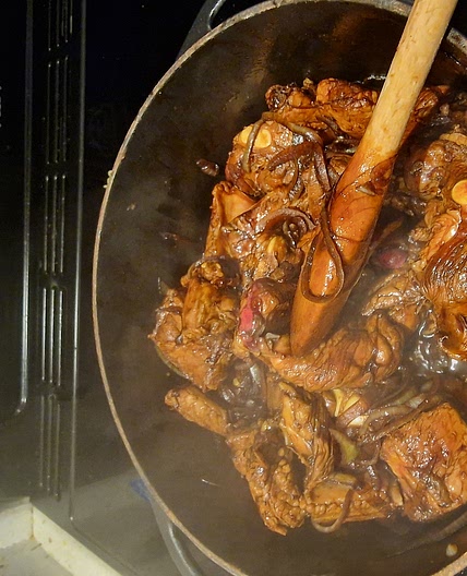 Pai Kuat (Hokkien Soya Sauce Pork Rib Casserole)