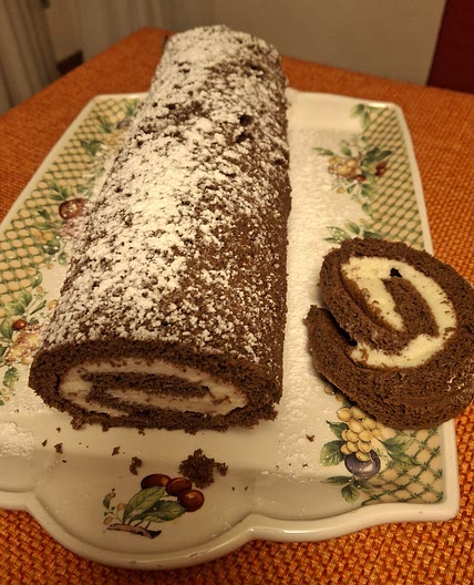 ROTOLO AL CACAO CON CREMA AL CIOCCOLATO BIANCO