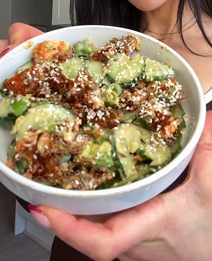 Crispy Rice Chicken and Cucumber Slad