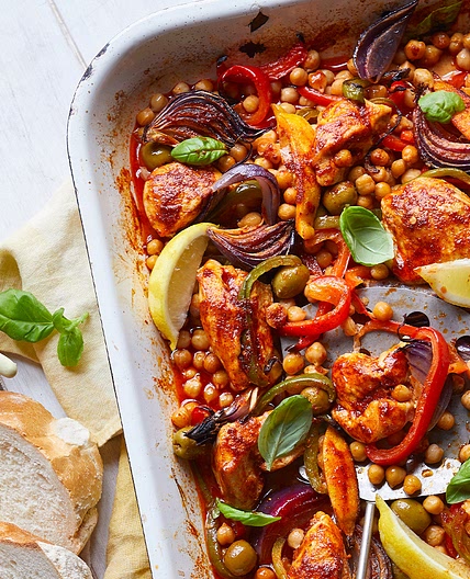 Chicken, chickpea and pepper traybake