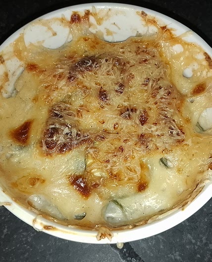 Gratin de courgettes, bacon à la béchamel