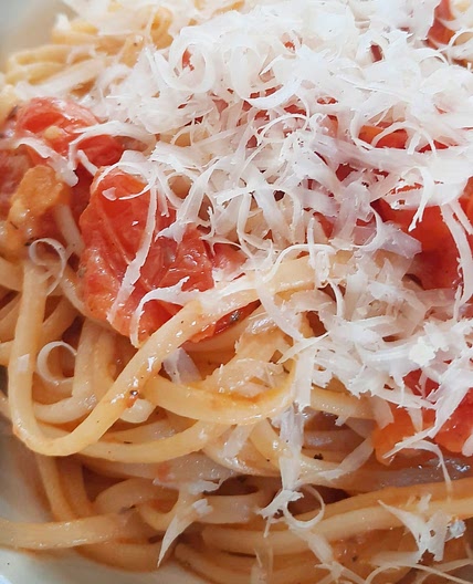 Pasta With Fresh Tomato