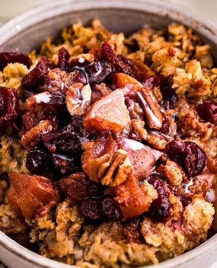 Crockpot Apple Cinnamon Oatmeal