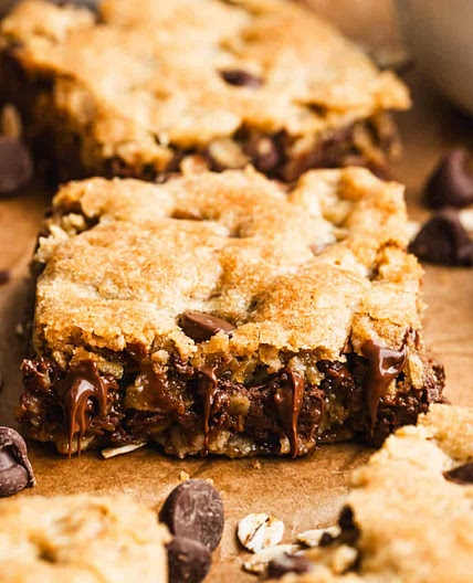 Oatmeal Chocolate Chip Cookie Bars