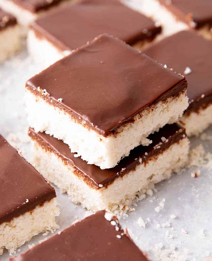 Keto Coconut Chocolate Bars – Low Carb, 5 Ingredient!