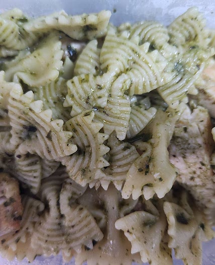 Pesto Chicken Pasta (Justin Safe)