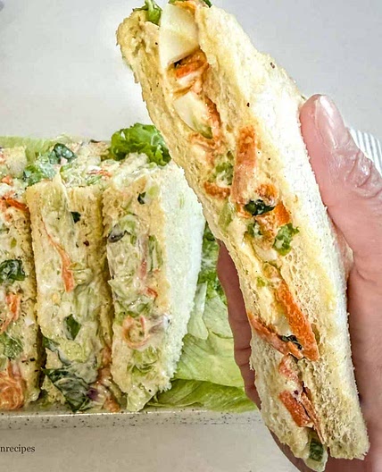 Easy Egg Vegetable Sandwich