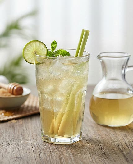 Fragrant Lemongrass Iced Tea (Relaxing)