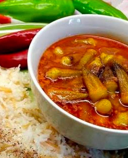 Okra with tomato sauce / باميه