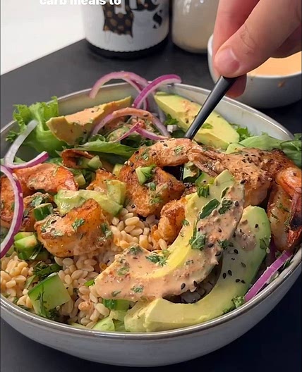 Thai shrimp bowl