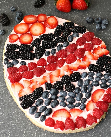 Easter Egg Fruit Pizza