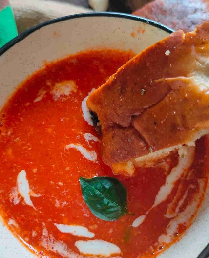 Roasted Garlic Tomato Soup