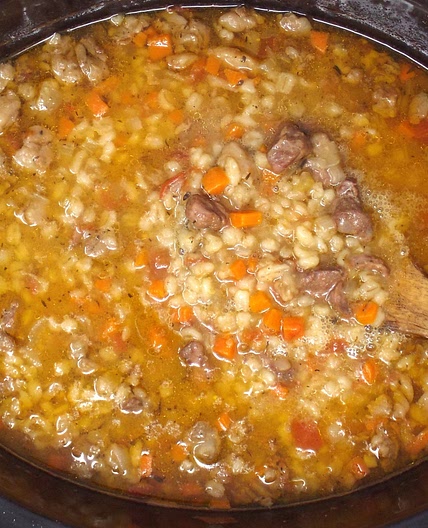 Slow Cooker Beef and Barley Soup