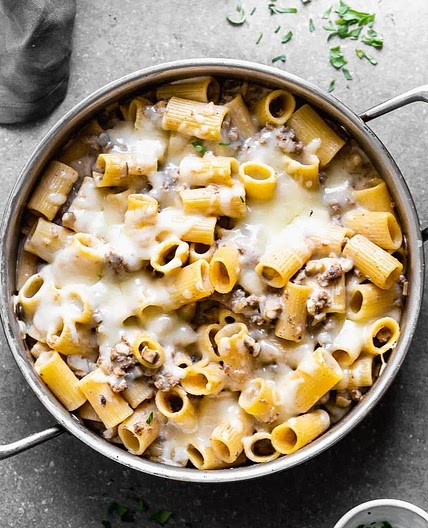 Cheesy Beef Stroganoff Pasta