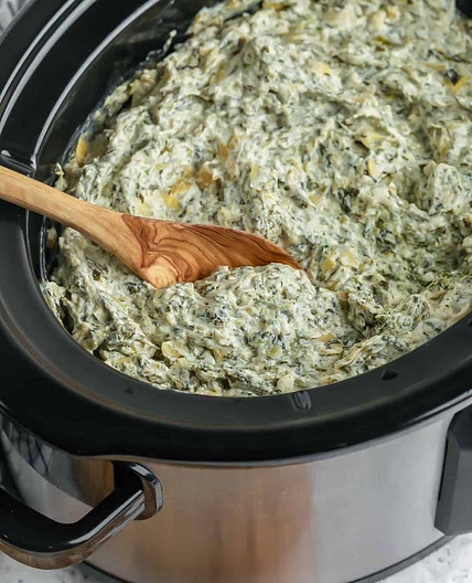 Crock Pot Spinach Artichoke Dip
