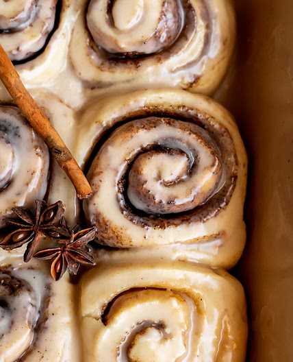 Chai Spiced Cinnamon Rolls