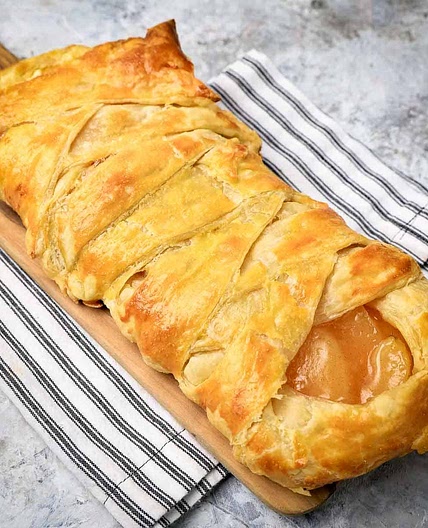 Apple Danish with Cream Cheese
