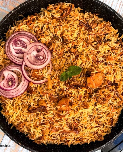 Bombay Chicken Biryani - Pakistani Biryani Recipe