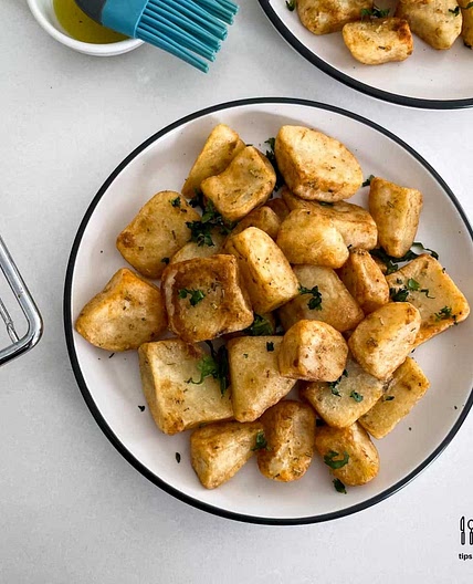 Frozen roasted potatatoes in air fryer