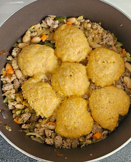 White Turkey Chili with cornmeal