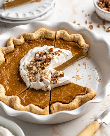Vegan Pumpkin Pie (9 Ingredients)
