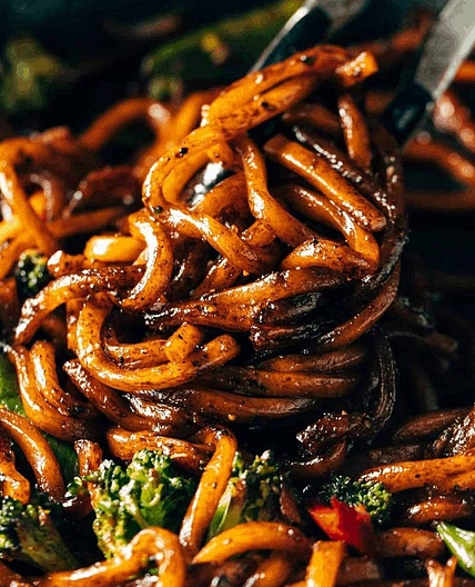 Black Pepper Stir Fried Udon