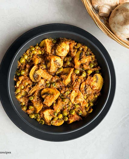 Matar Mushroom Masala