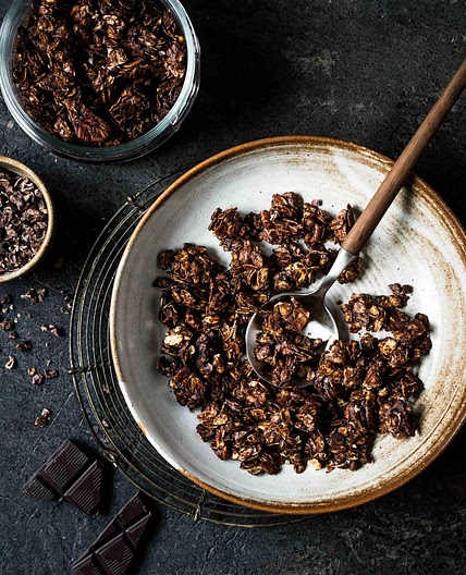 🍫🥜 Protein-Schoko-Granola (mit dunkler Schokolade)