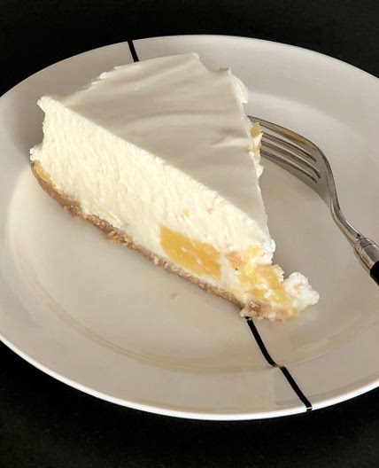 No-bake Batida pineapple cheescake