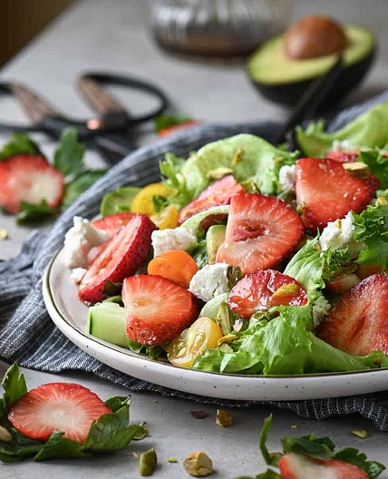 Strawberry Salad with Goat Cheese