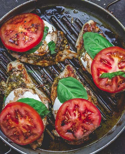 Easy Chicken Caprese
