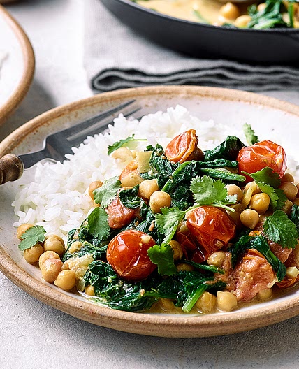 Fresh tomato and chickpea curry
