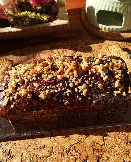 Moms original date - nut-bread without caramel