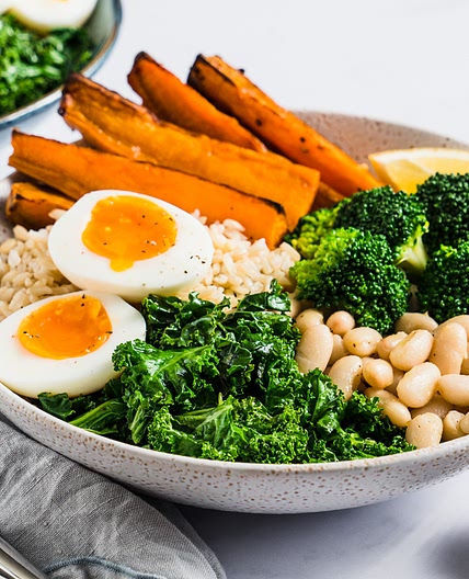 Vegetarian nourish bowl